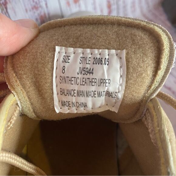 Austin White and Tan Golf Shoes NWT - Picture 7 of 8